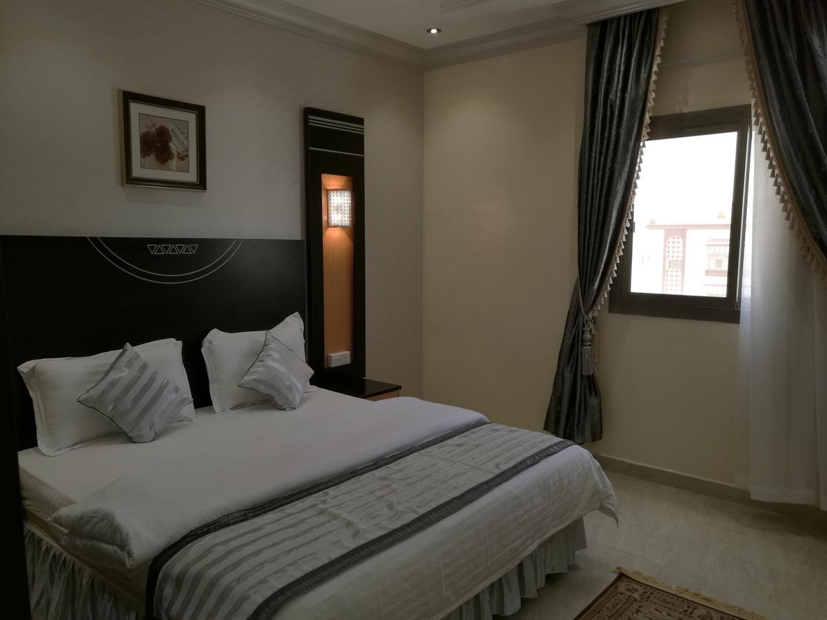 Al Ezzah Palace Hotel Suites Джедда Экстерьер фото