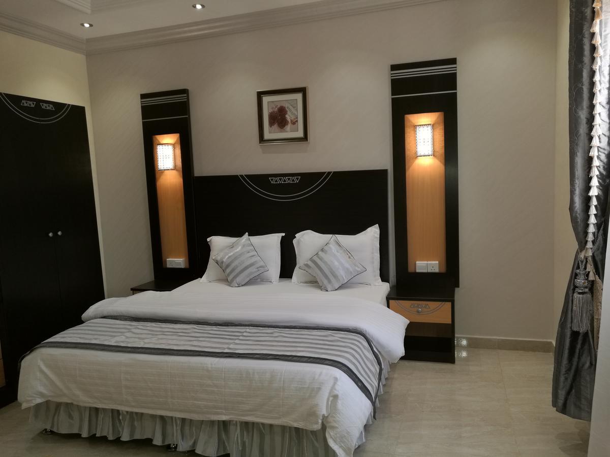 Al Ezzah Palace Hotel Suites Джедда Экстерьер фото